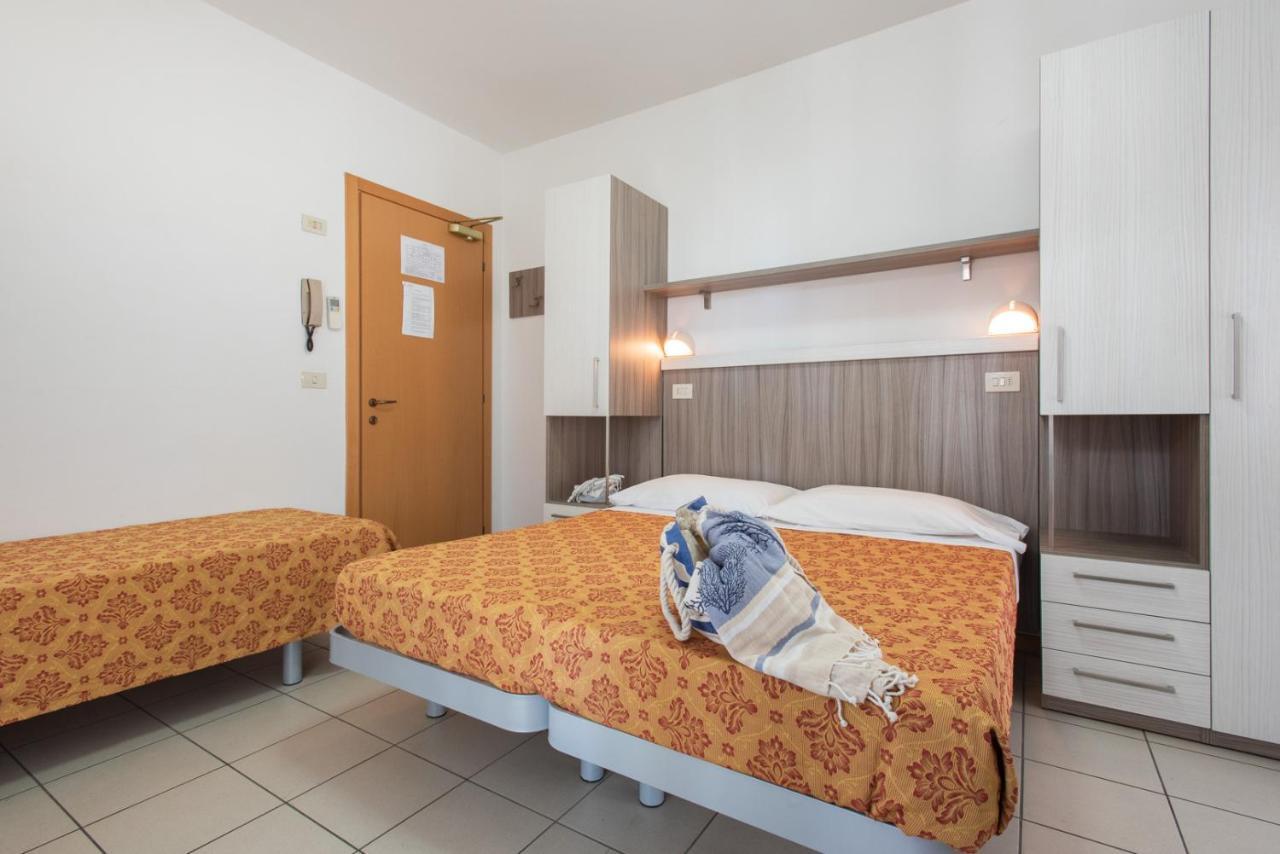 Hotel Consul - Family Hotel Riccione Exterior photo