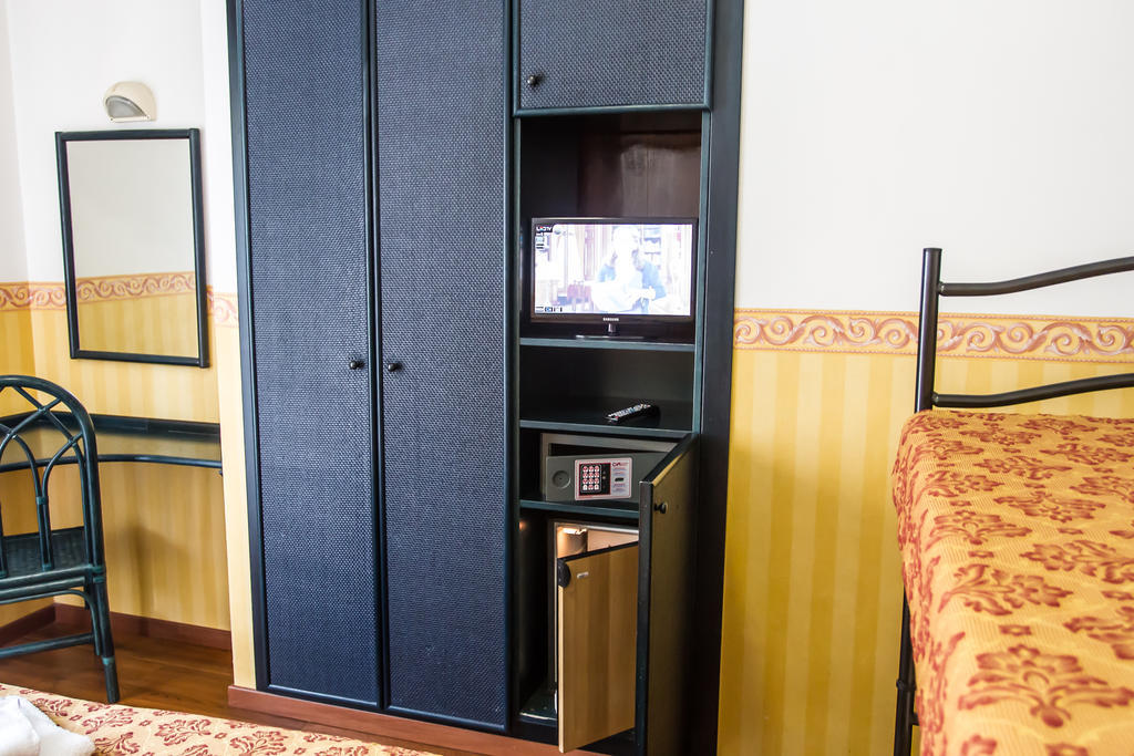 Hotel Consul - Family Hotel Riccione Room photo